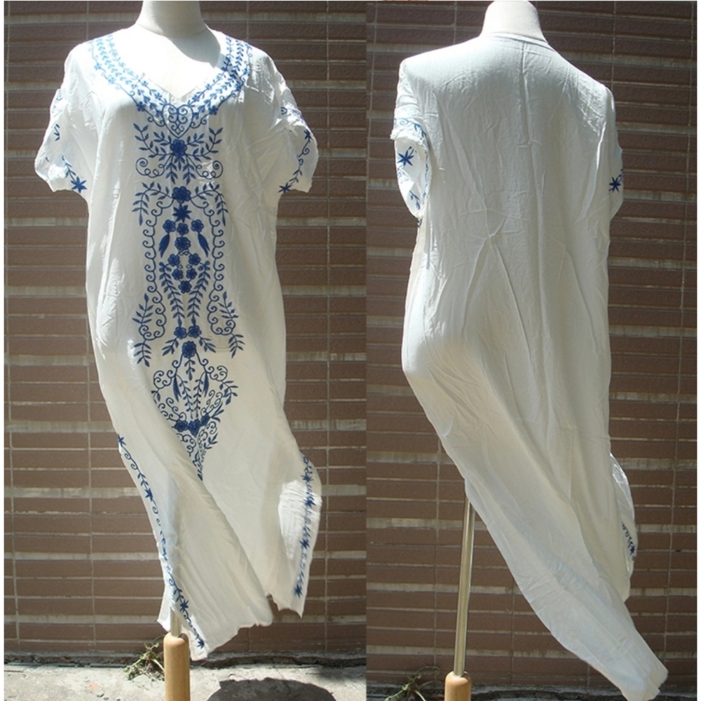 🧡LAST ONE🧡WHT/BLUE EMBROIDERED COVER UP - Picture 3 of 5